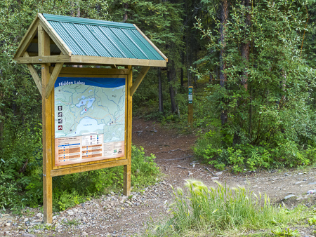Hidden Lakes parking lot map and information kiosk.
